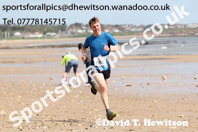 Pier to Pier, South Shields to Roker. Photo: David T. Hewitson/Sports for All Pics